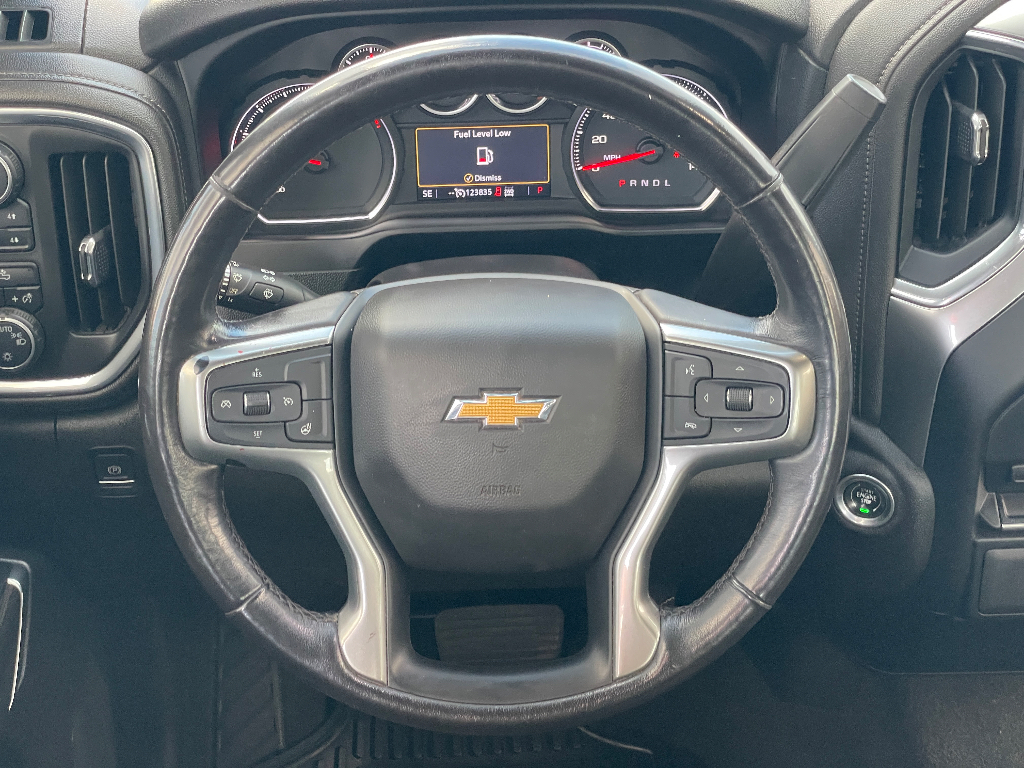2022 Chevrolet Silverado image 5