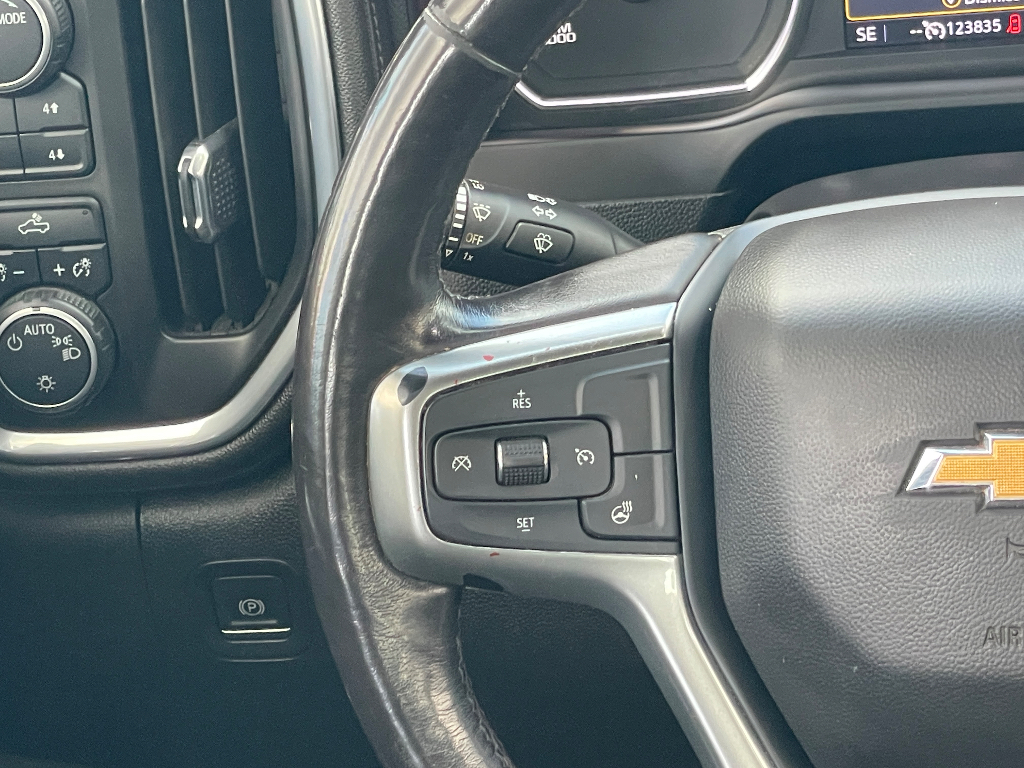 2022 Chevrolet Silverado image 6