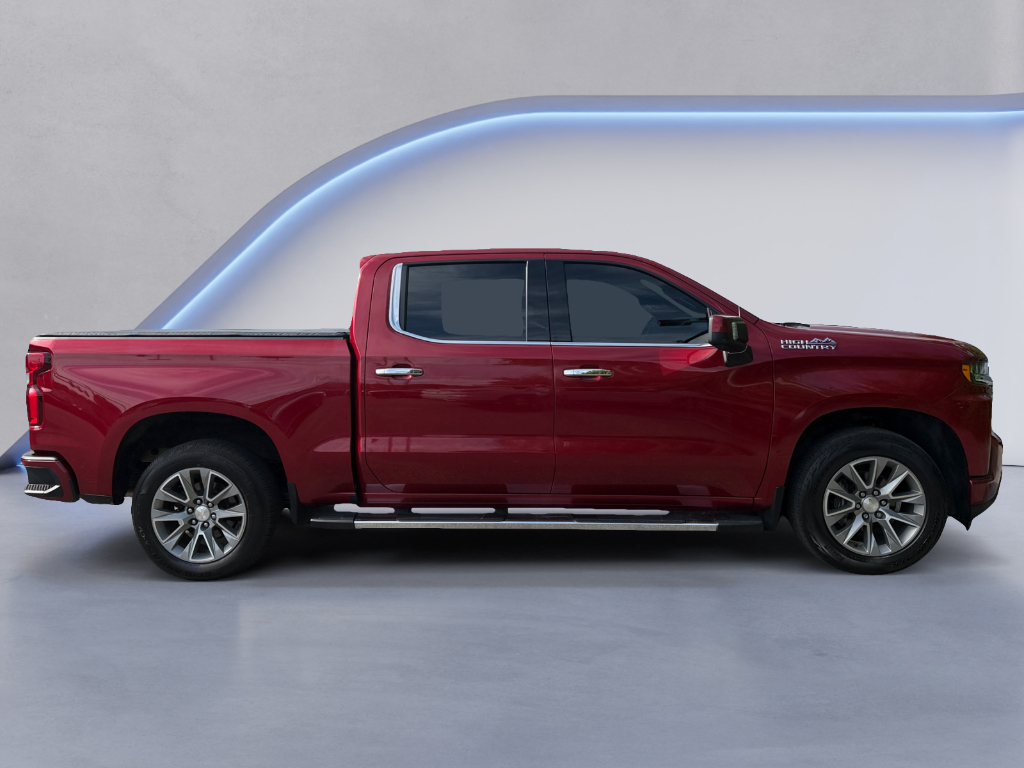 2020 Chevrolet Silverado image 2