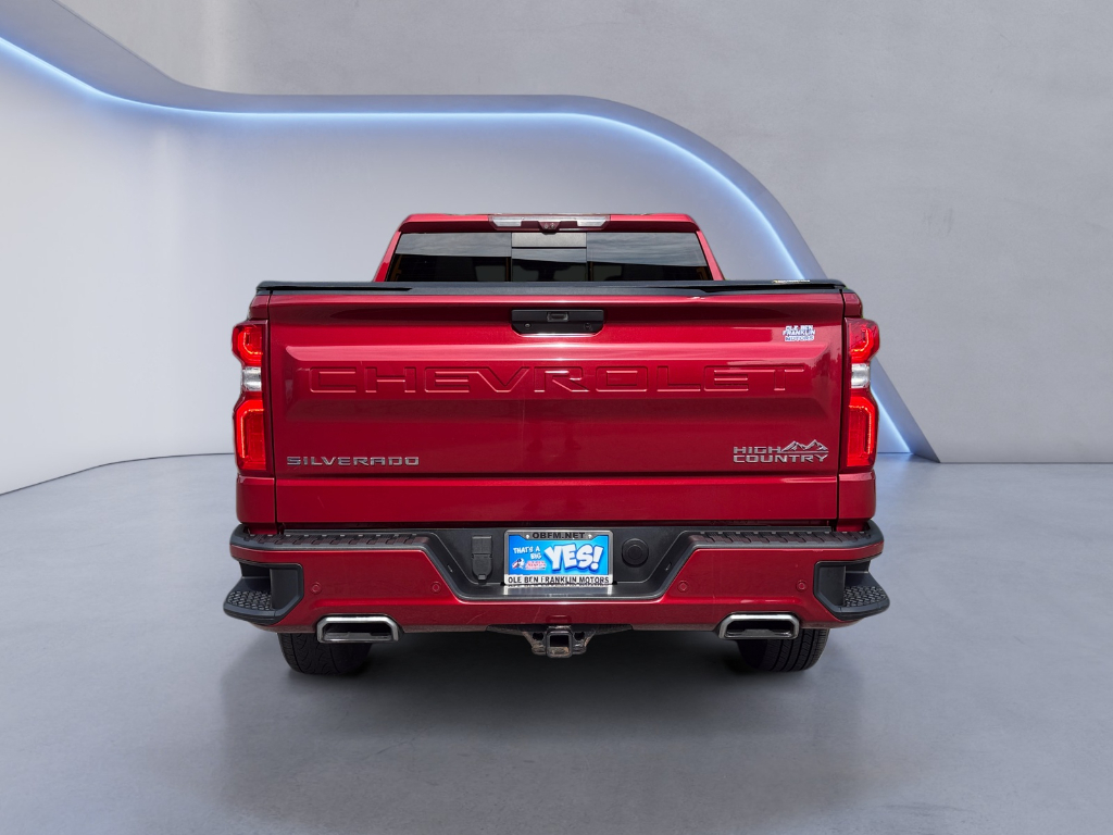 2020 Chevrolet Silverado image 4