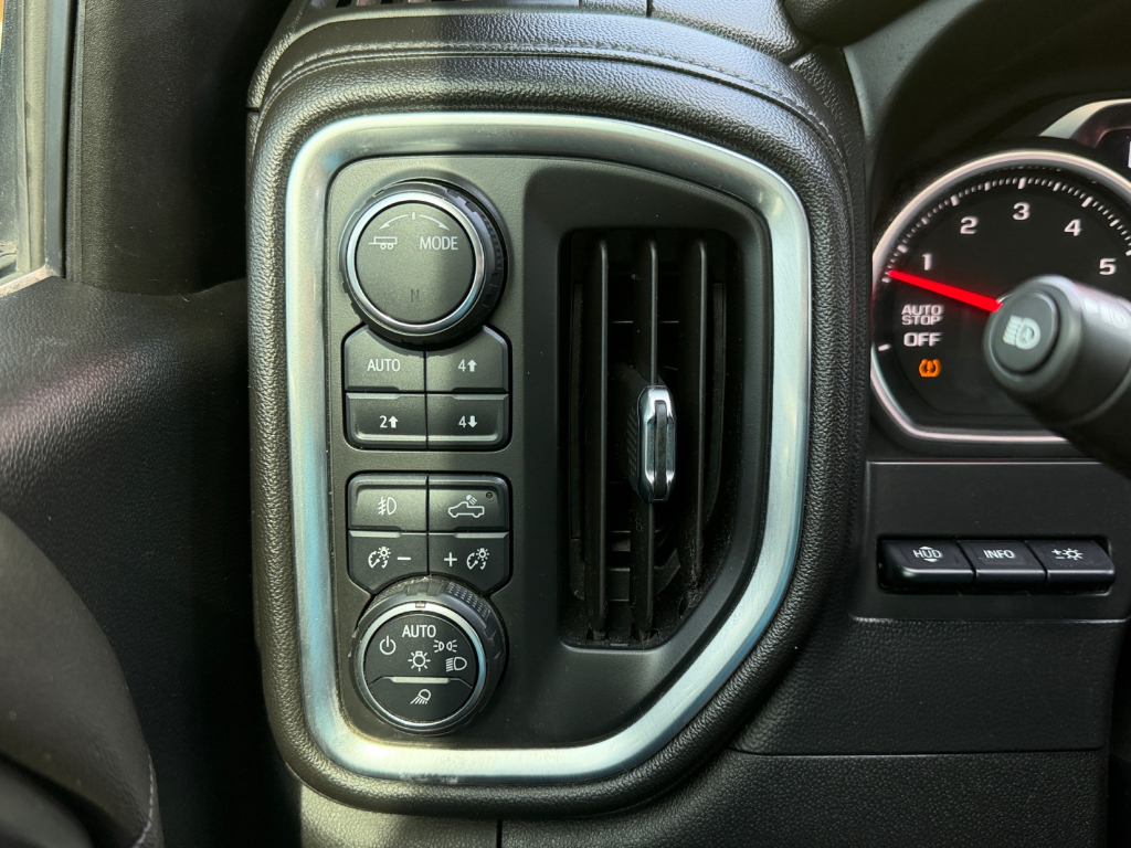 2020 Chevrolet Silverado image 19