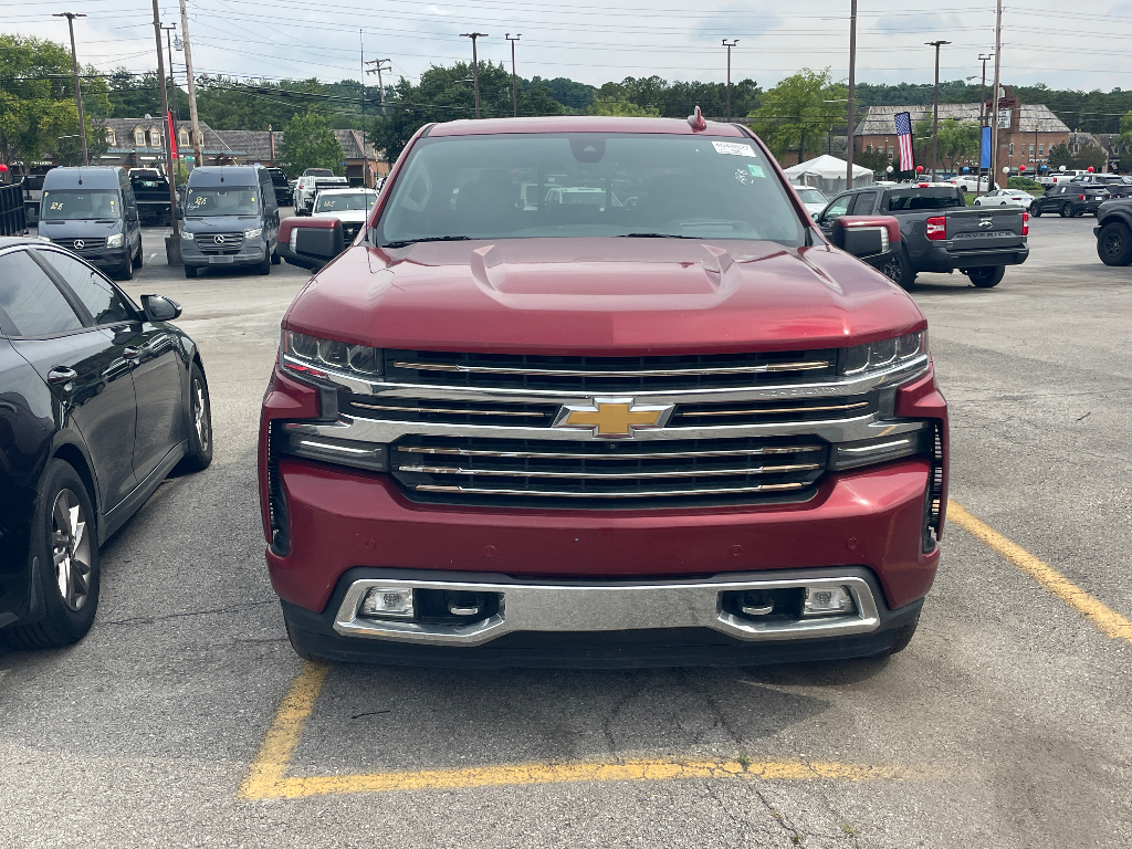 2020 Chevrolet Silverado image 2