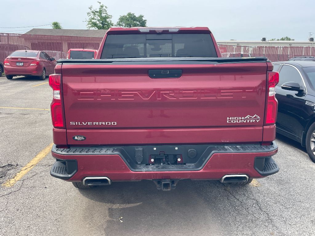 2020 Chevrolet Silverado image 6