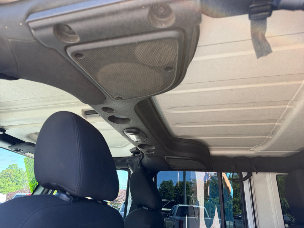 2018 Jeep Wrangler JK image 10