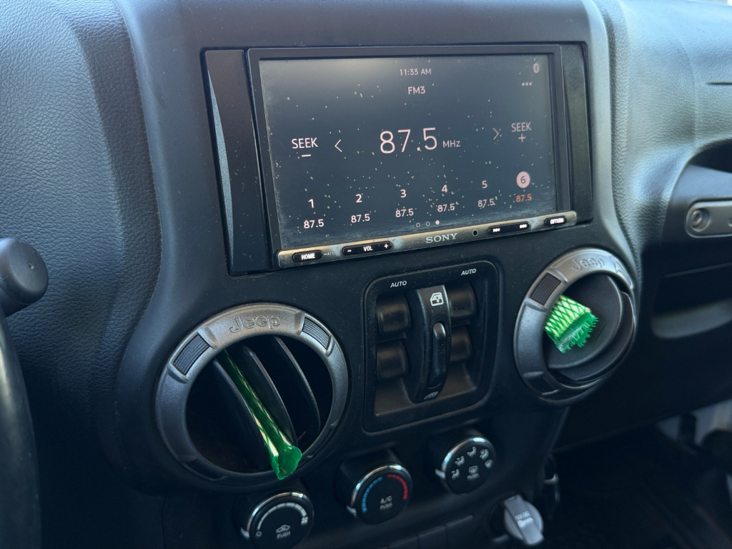 2018 Jeep Wrangler JK image 20
