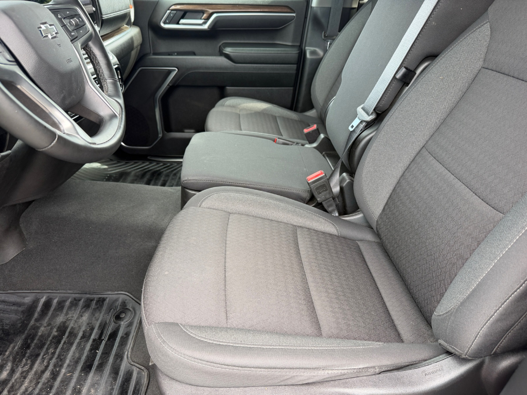 2025 Chevrolet Silverado
