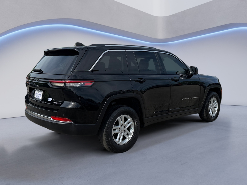 2023 Jeep Grand Cherokee image 3