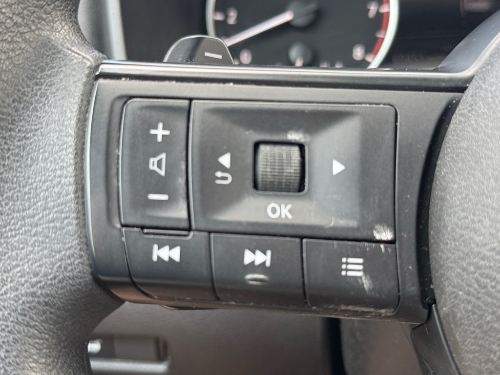 2024 Nissan Rogue image 19
