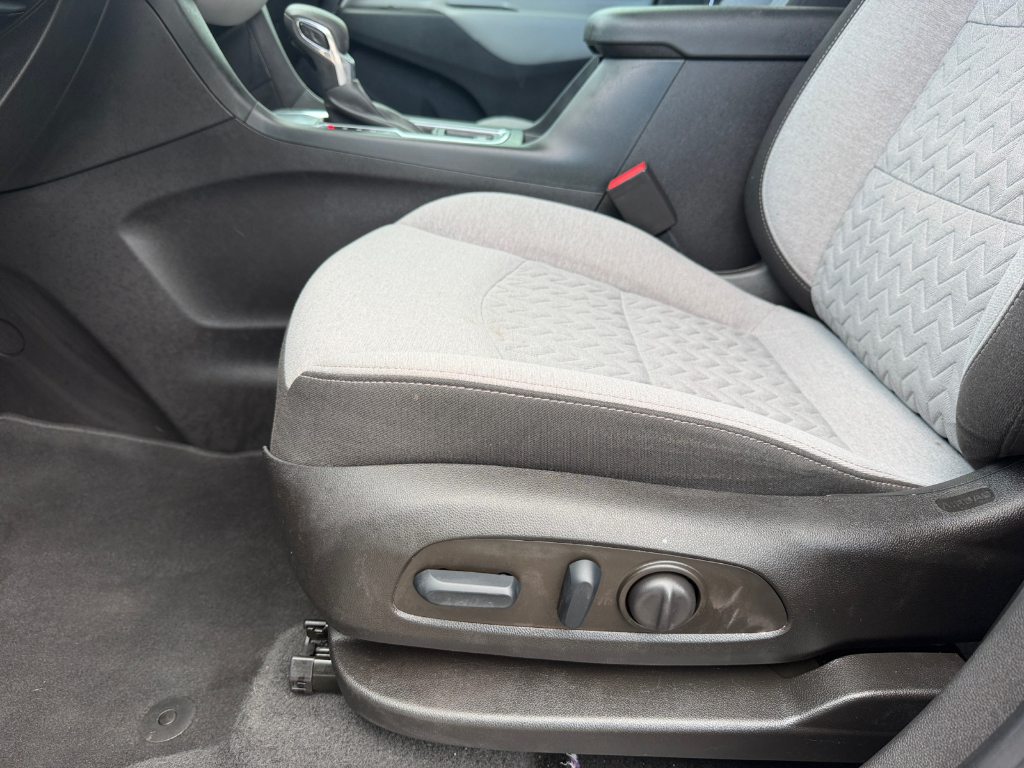 2022 Chevrolet Equinox image 10
