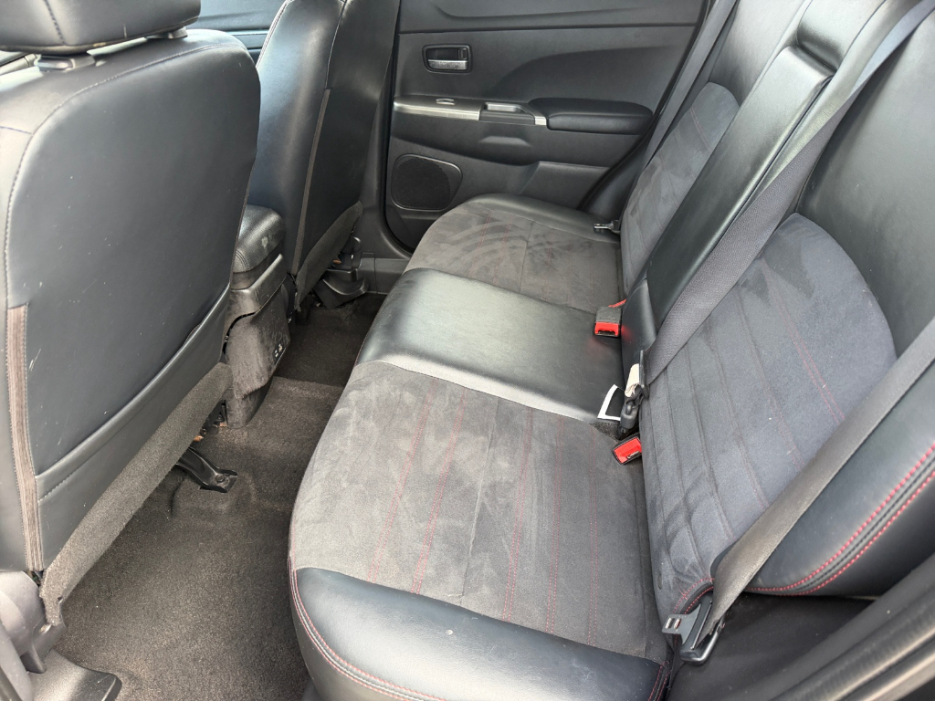 2022 Mitsubishi Outlander Sport image 13