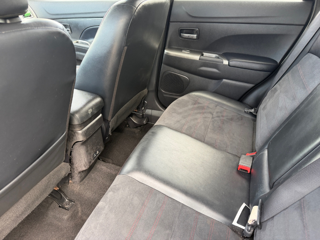 2022 Mitsubishi Outlander Sport image 14