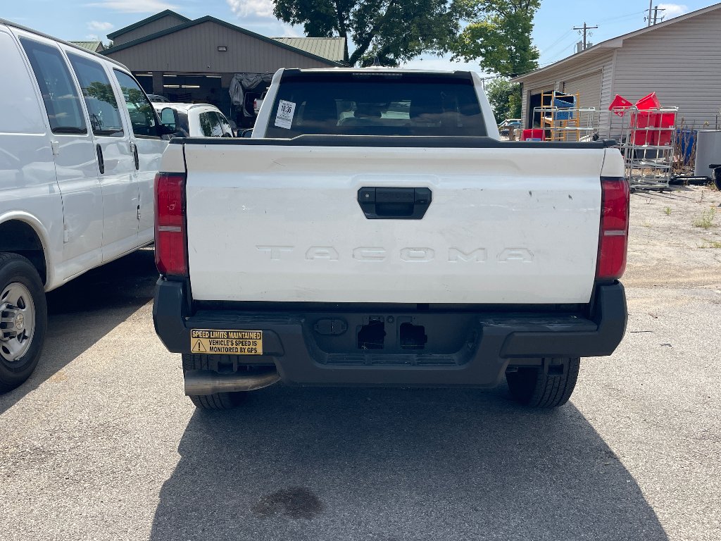 2024 Toyota Tacoma image 3