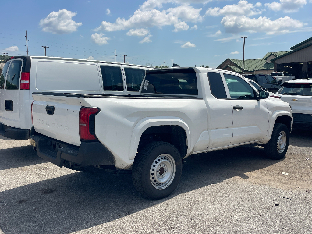 2024 Toyota Tacoma image 4