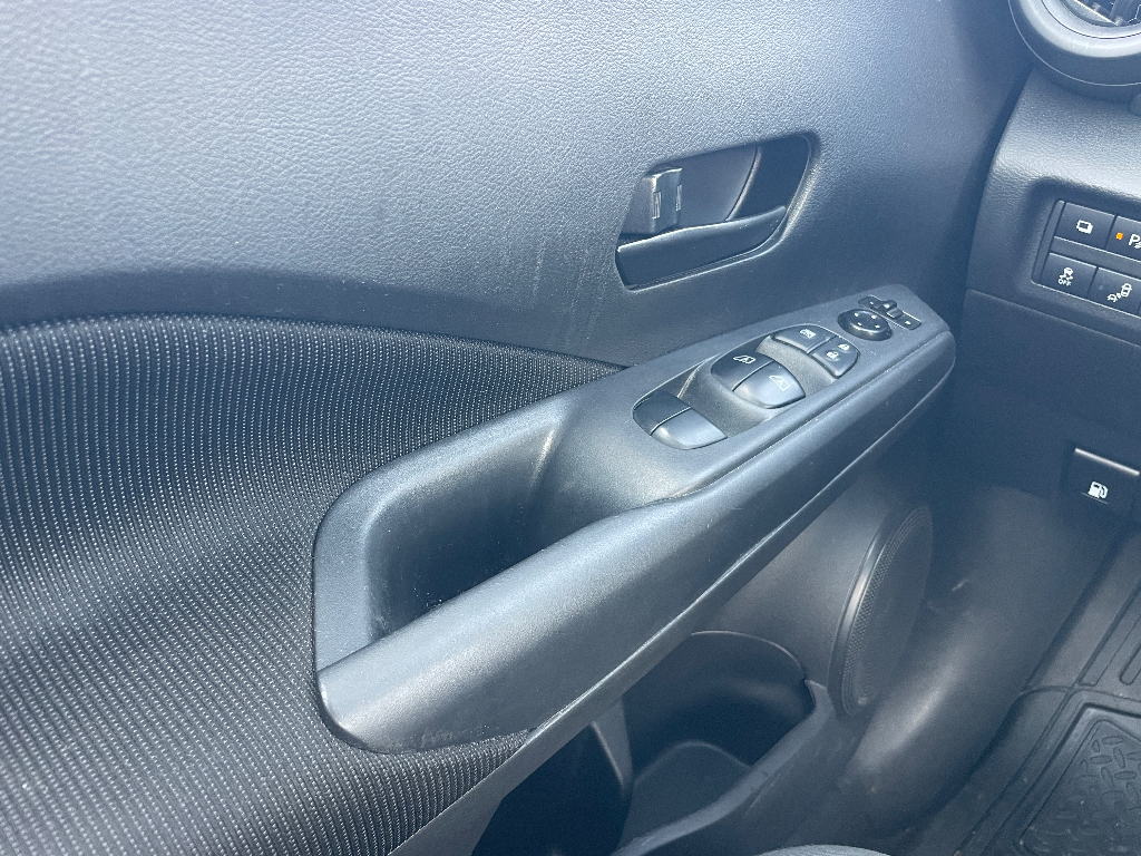 2021 Nissan Kicks image 11