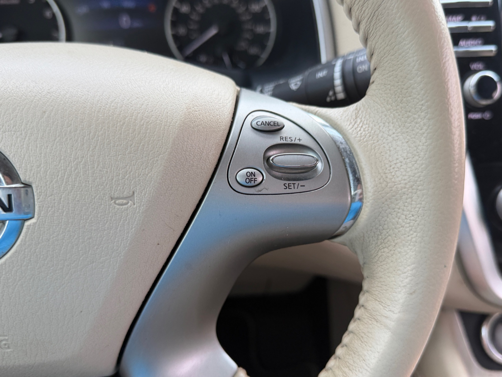 2017 Nissan Murano image 23