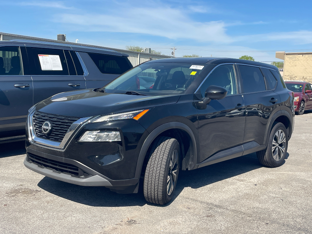 2023 Nissan Rogue image 3