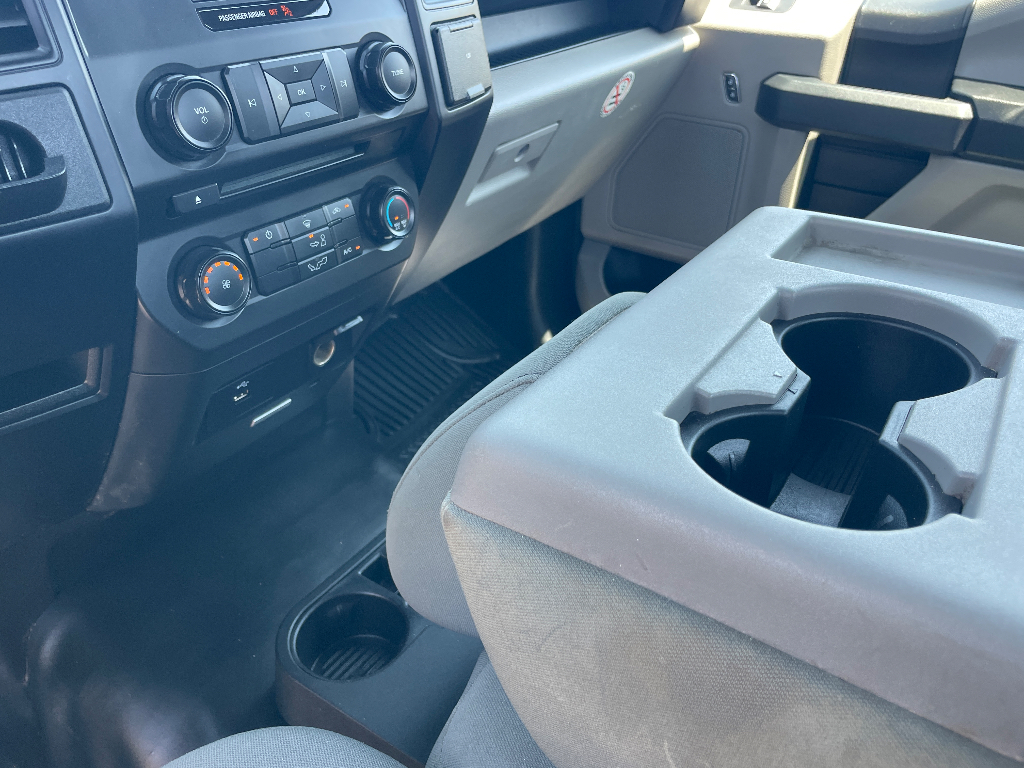 2017 Ford F-150 image 8