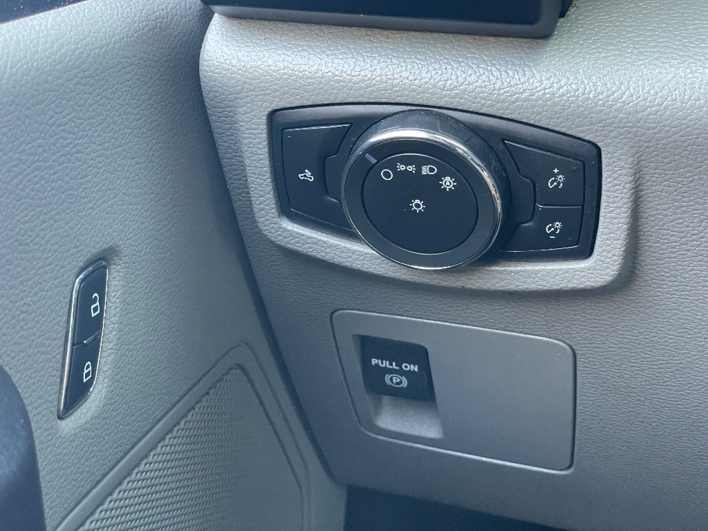 2017 Ford F-150 image 9