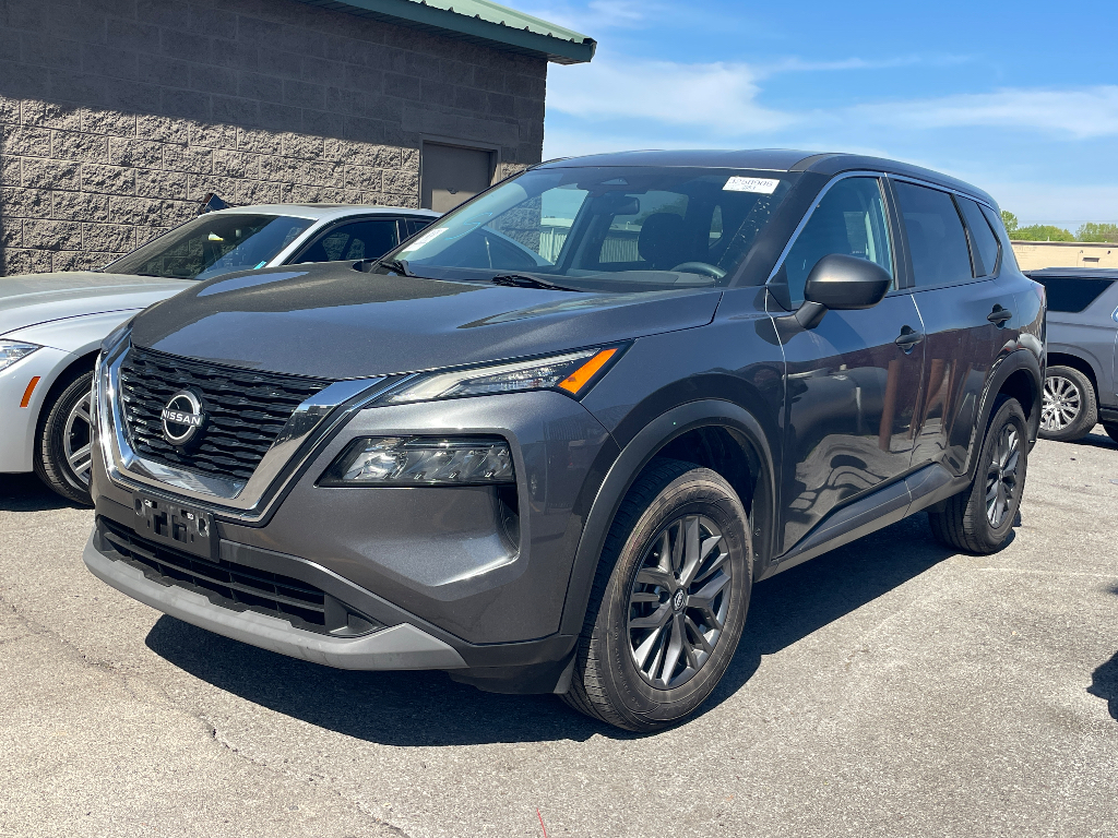 2023 Nissan Rogue image 3