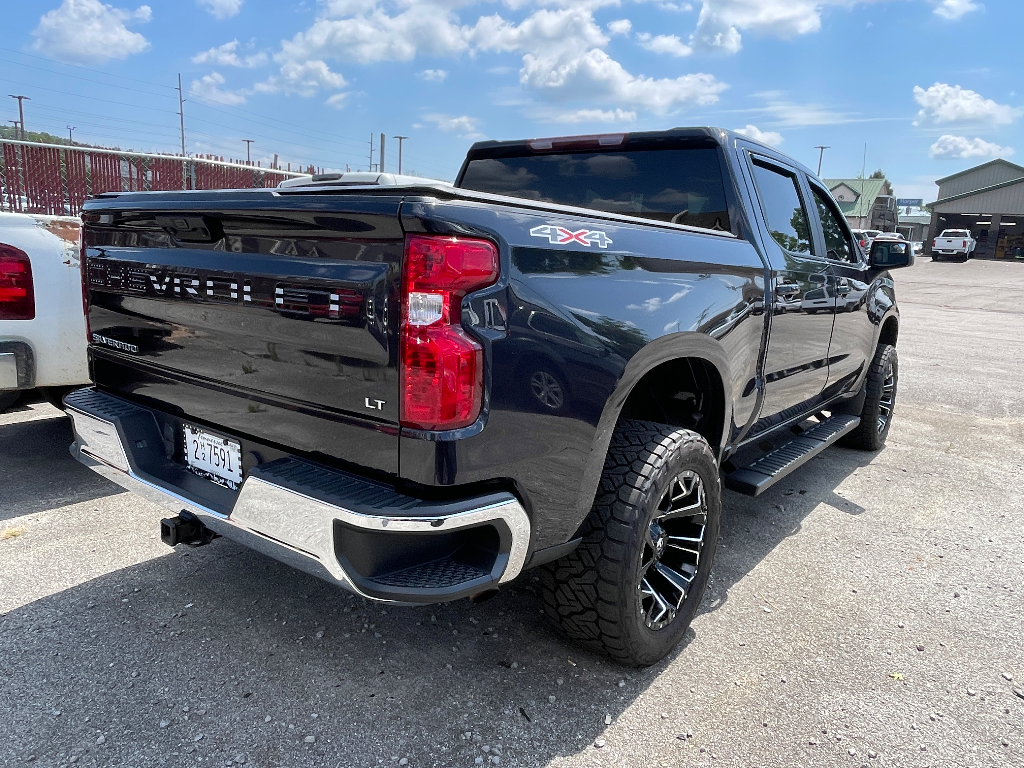 2023 Chevrolet Silverado image 6