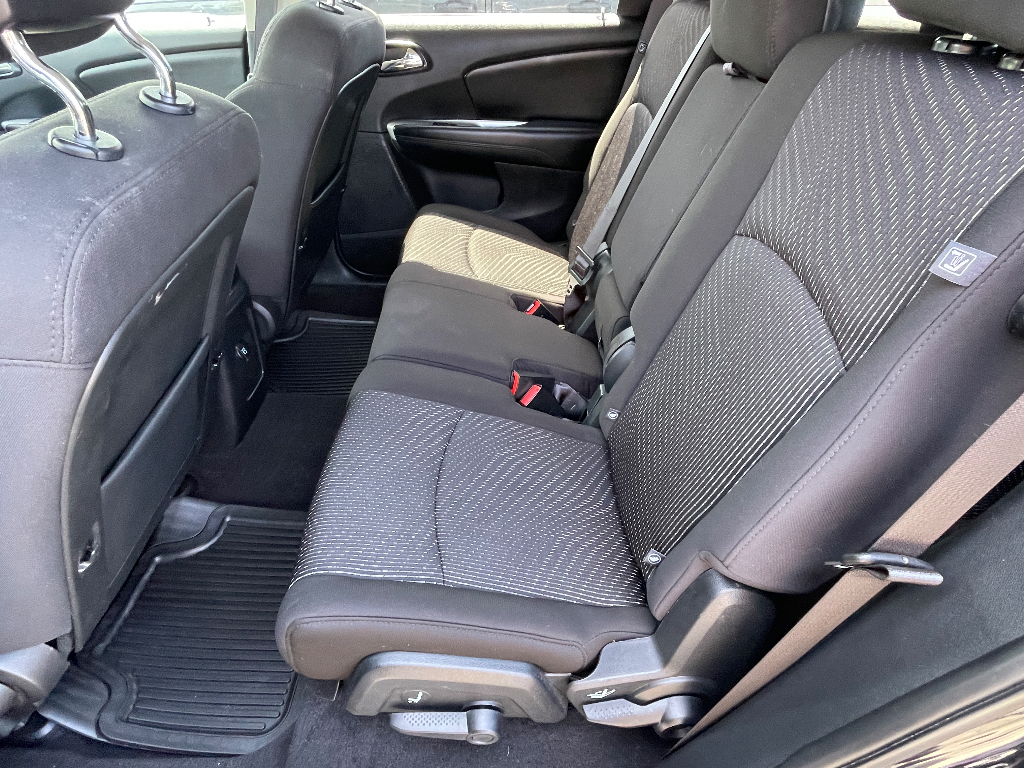 2020 Dodge Journey image 8