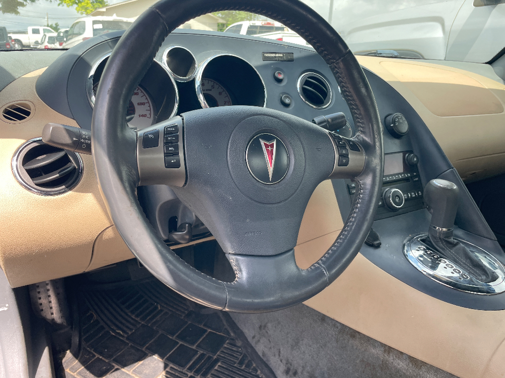 2007 Pontiac Solstice image 6
