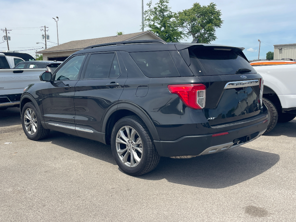 2022 Ford Explorer image 4