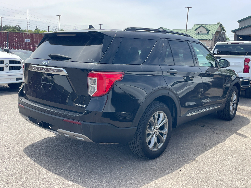 2022 Ford Explorer image 6