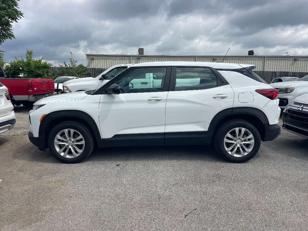 2023 Chevrolet TrailBlazer image 3