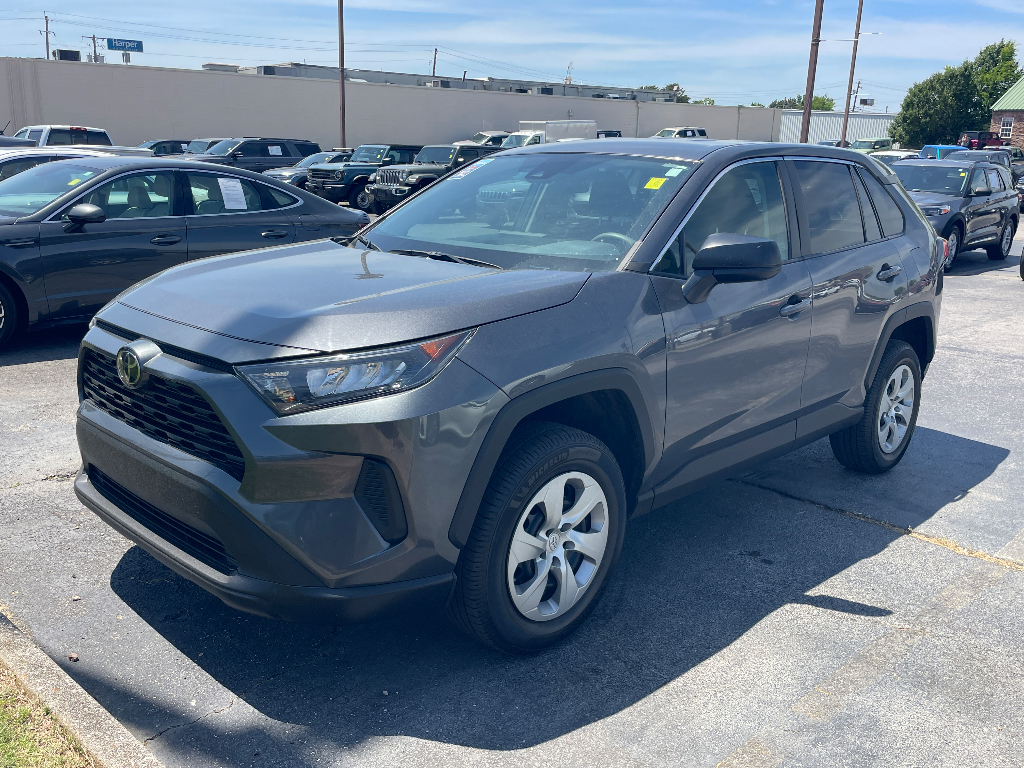 2022 Toyota RAV4 image 3