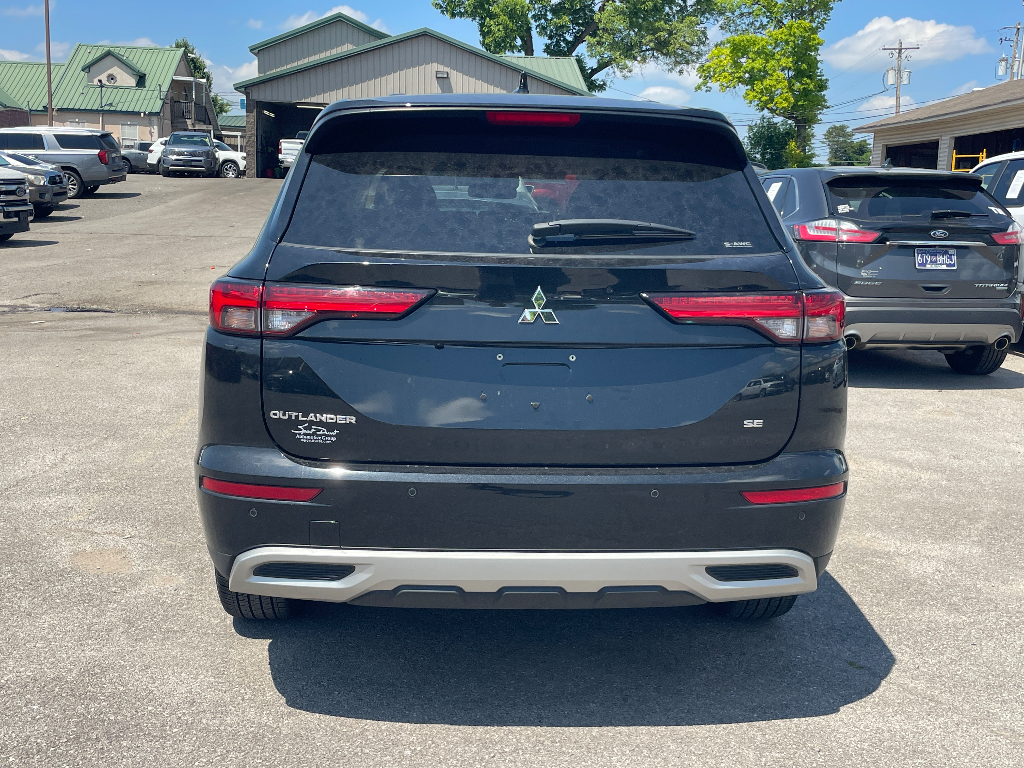 2023 Mitsubishi Outlander image 5