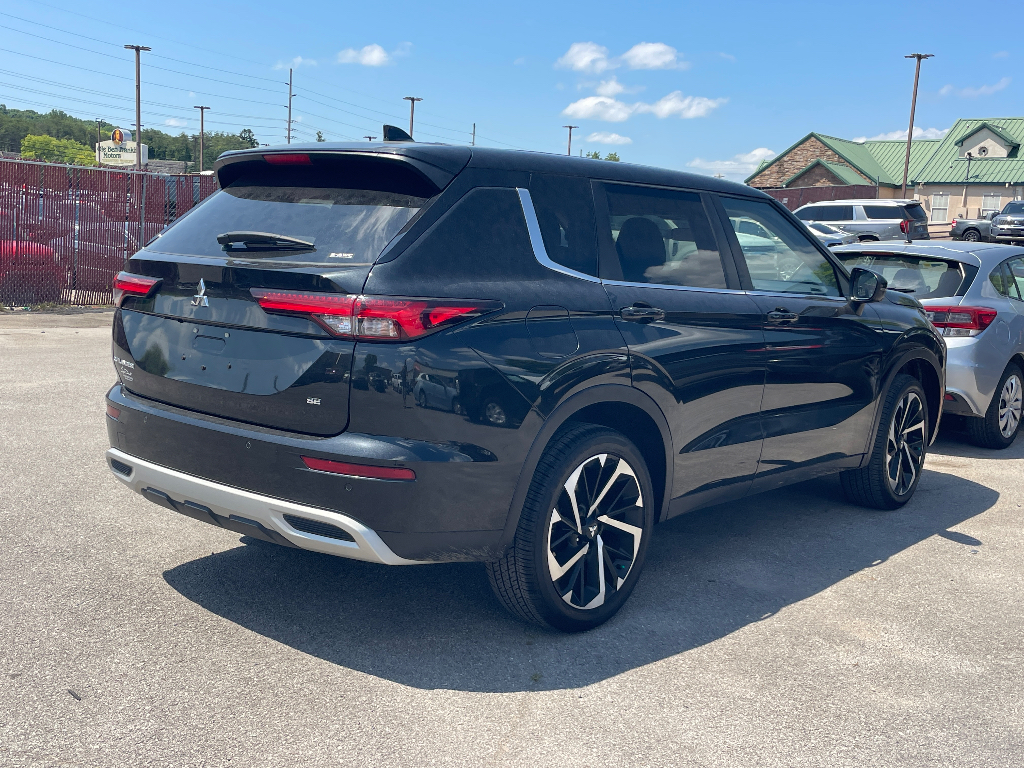 2023 Mitsubishi Outlander image 6