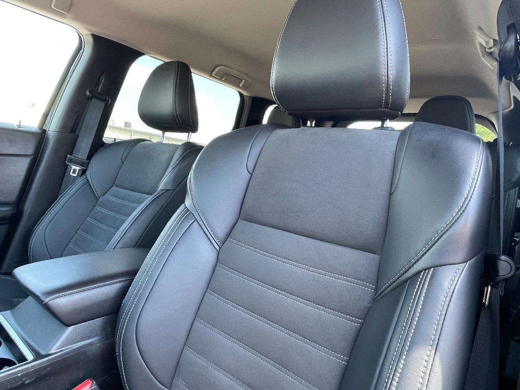 2023 Mitsubishi Outlander image 9
