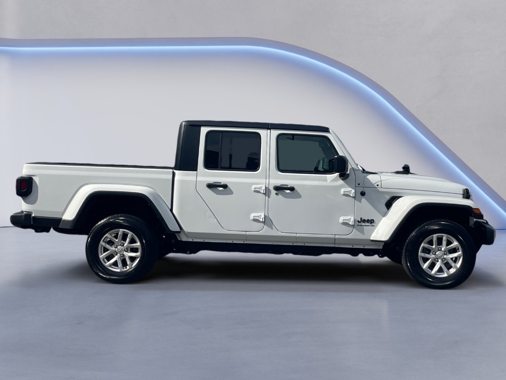 2023 Jeep Gladiator