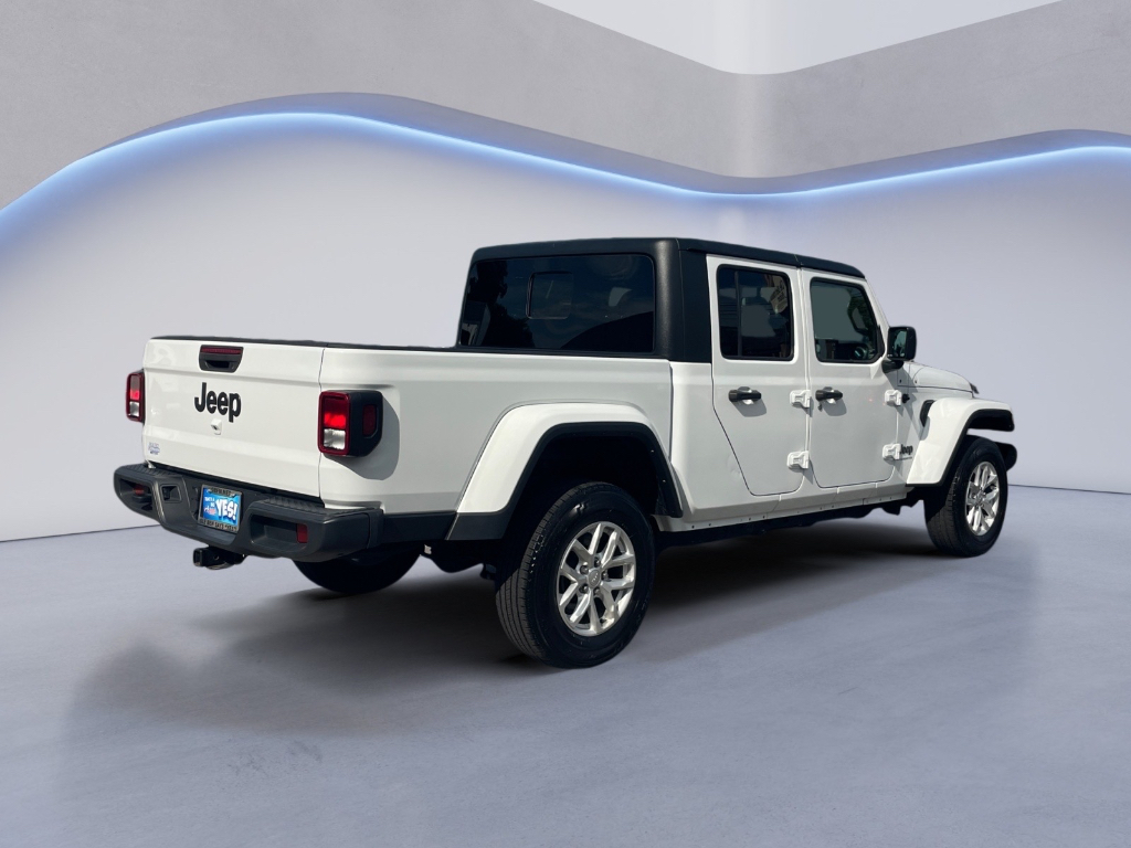 2023 Jeep Gladiator