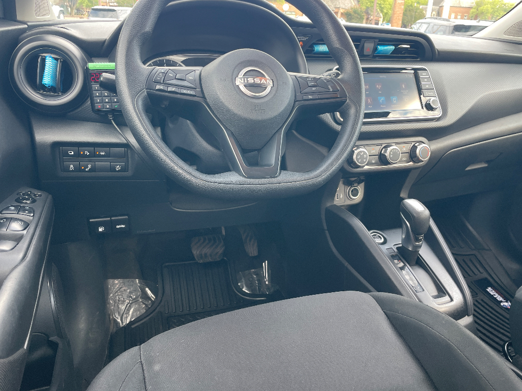 2023 Nissan Kicks
