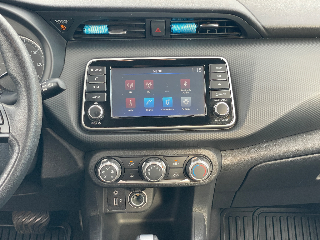 2023 Nissan Kicks