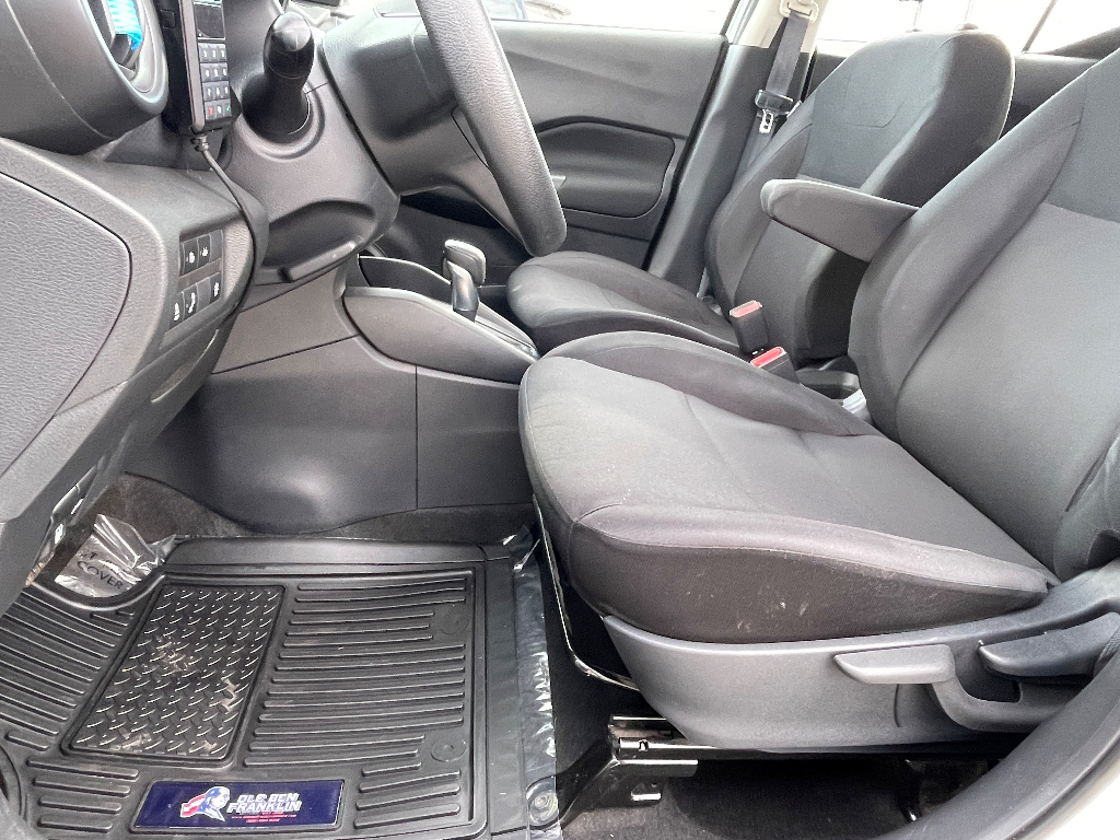 2023 Nissan Kicks