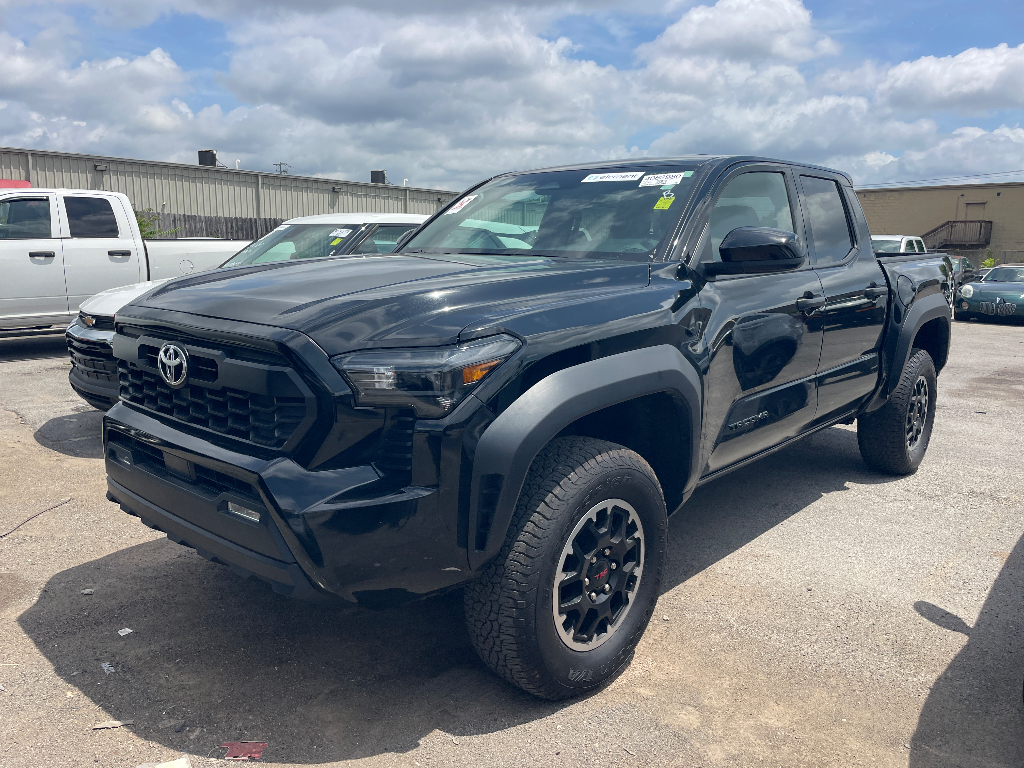 2025 Toyota Tacoma image 2