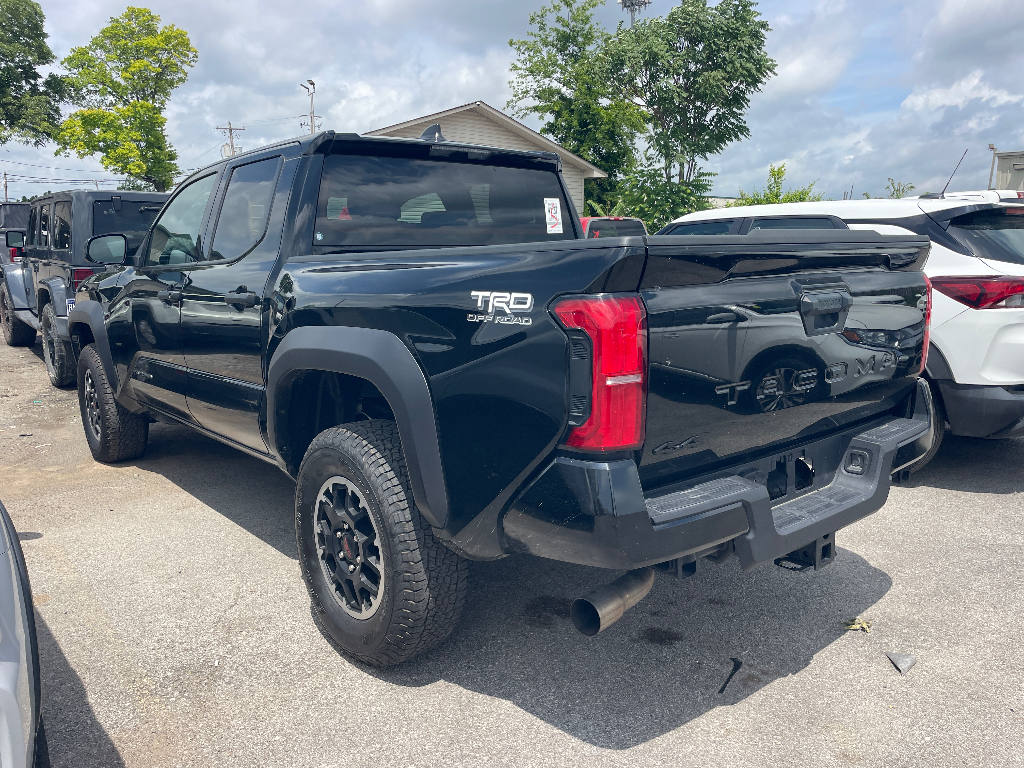 2025 Toyota Tacoma image 3
