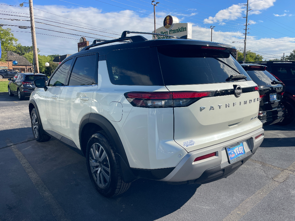 2023 Nissan Pathfinder image 4