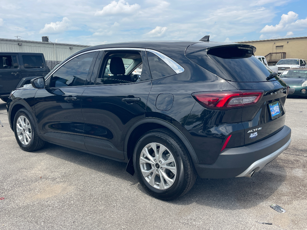 2023 Ford Escape