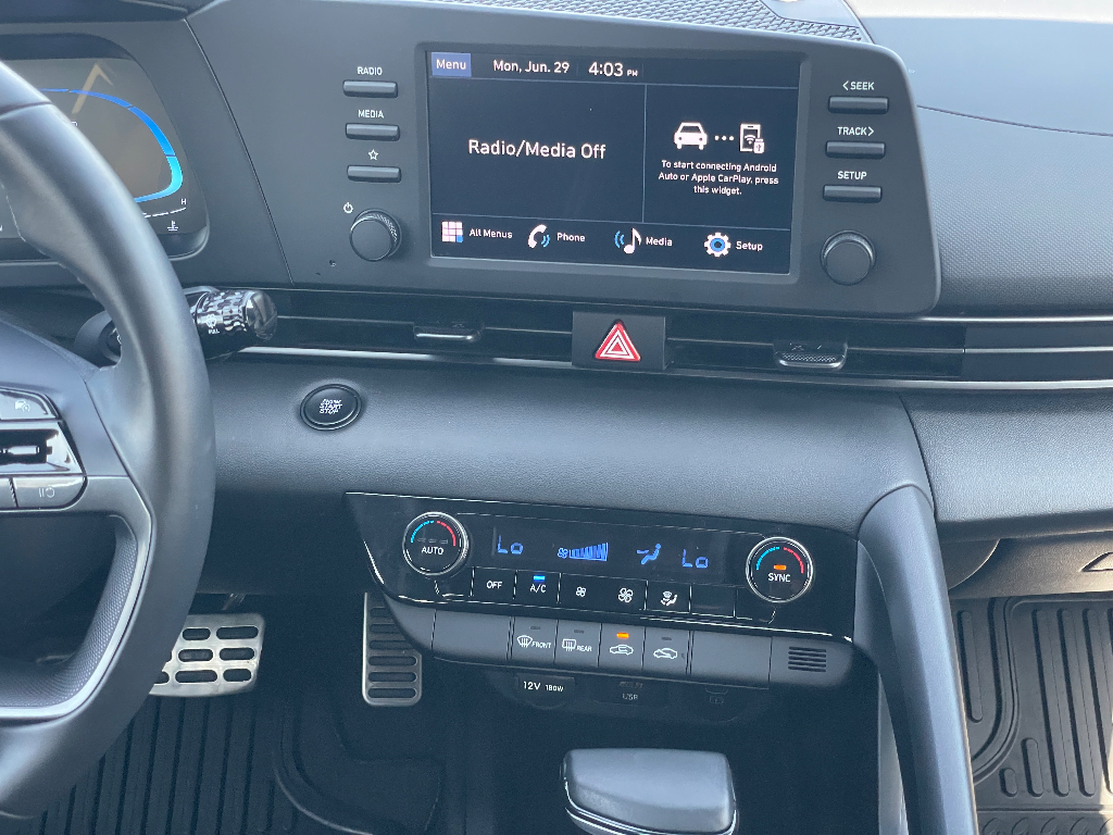 2025 Hyundai Elantra image 8