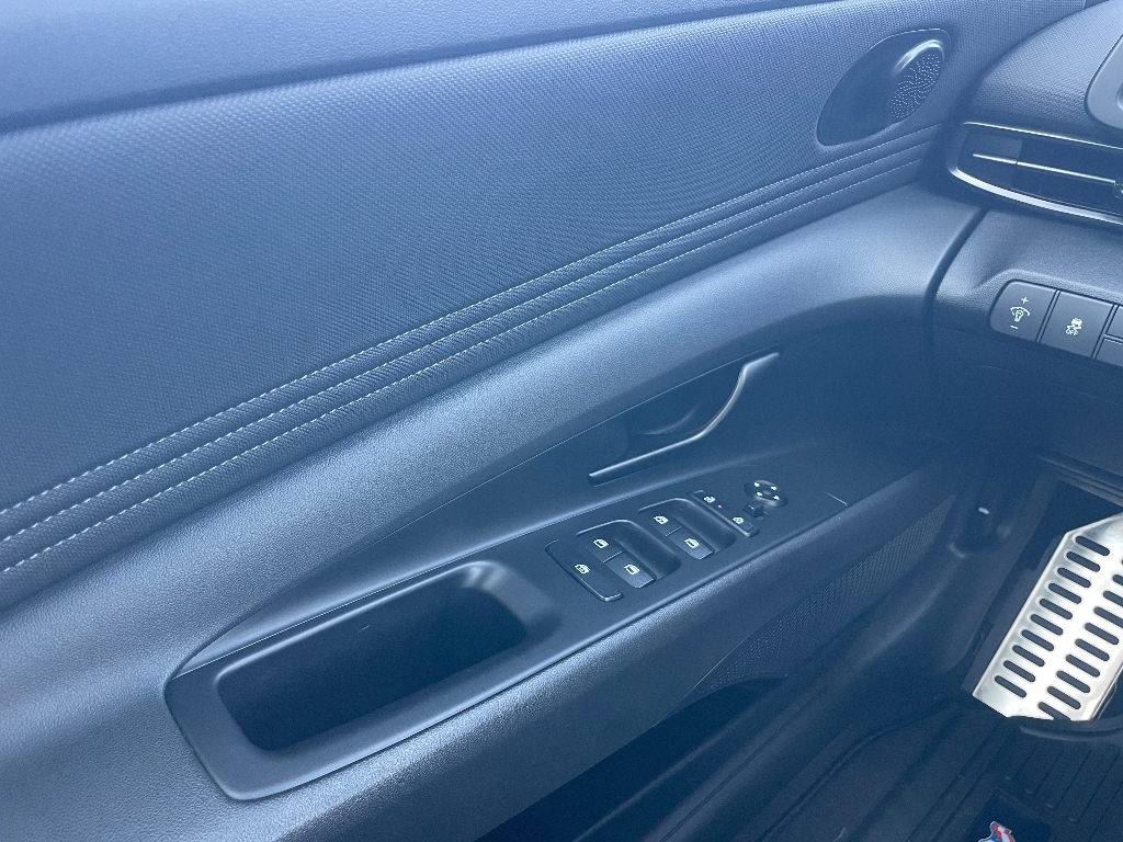 2025 Hyundai Elantra image 12