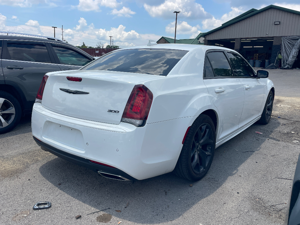 2023 Chrysler 300 image 6