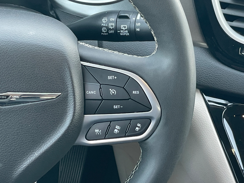 2024 Chrysler Pacifica