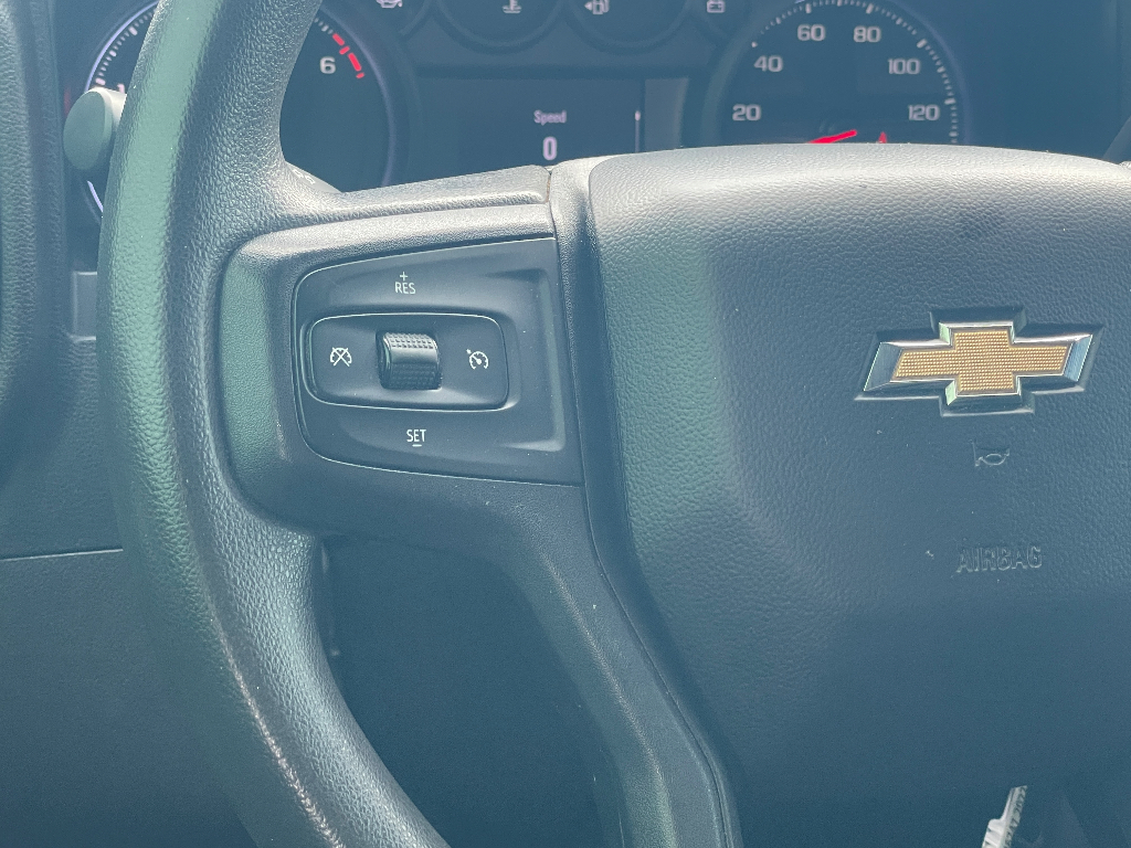 2022 Chevrolet Silverado image 6