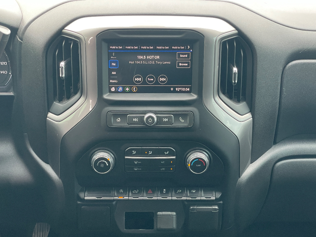 2022 Chevrolet Silverado image 7