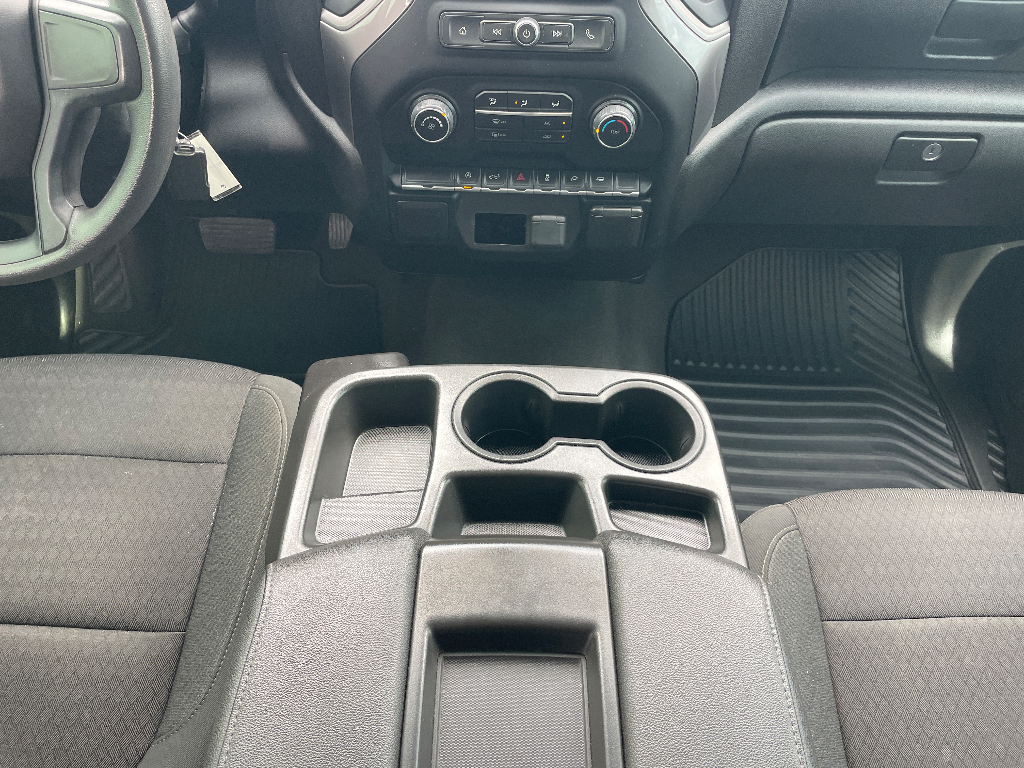 2022 Chevrolet Silverado image 8