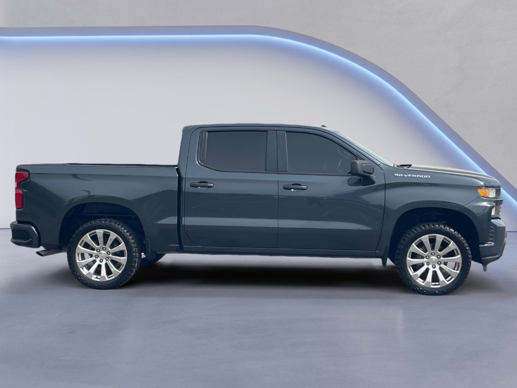 2022 Chevrolet Silverado image 15